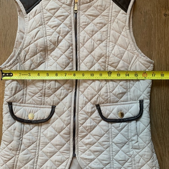 Hollyland Women's Quilted Vest with Black Accents size M - Picture 3 of 7